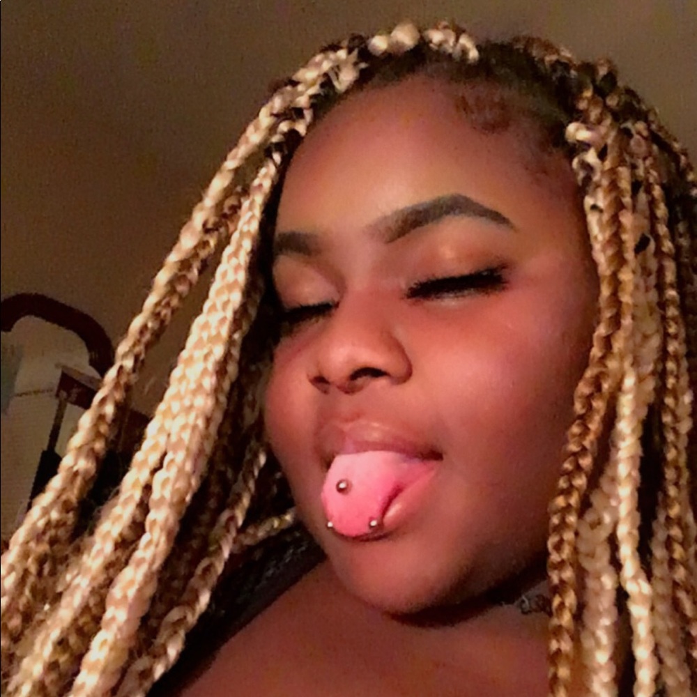 Meet your Posher, Ivey